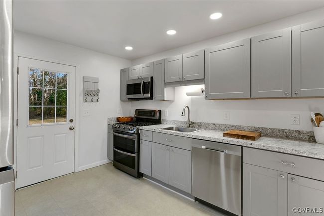 4462 Windmill Point Rd, House other with 3 bedrooms, 1 bathrooms and null parking in White Stone VA | Image 12