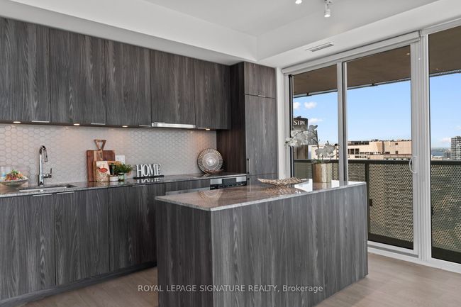 3305 - 15 Queens Quay E, Condo with 3 bedrooms, 2 bathrooms and 1 parking in Toronto ON | Image 15