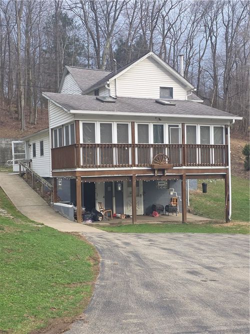 1474 Mount Pleasant Rd, Greensburg, PA, 15601-6333 | Card Image