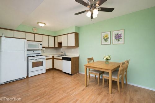 apt-2c-631 Derry Ct, Schaumburg, IL, 60193-3272 | Card Image