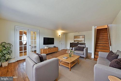 456 N Easton Rd, GLENSIDE, PA, 19038-4903 | Card Image