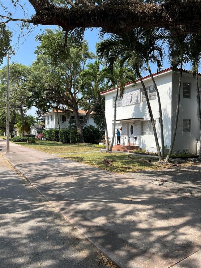 3903 Ponce De Leon Blvd, Home with 0 bedrooms, 0 bathrooms and null parking in Coral Gables FL | Image 3