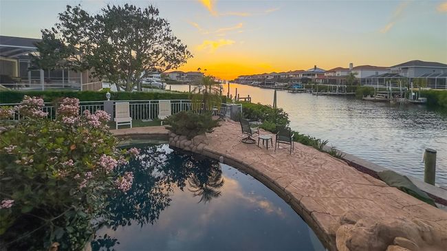 915 Symphony Isles Blvd, House other with 3 bedrooms, 3 bathrooms and null parking in APOLLO BEACH FL | Image 5