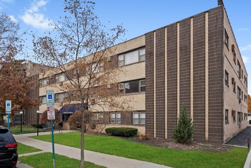 apt-101-222 Washington Blvd, Oak Park, IL, 60302-4126 | Card Image