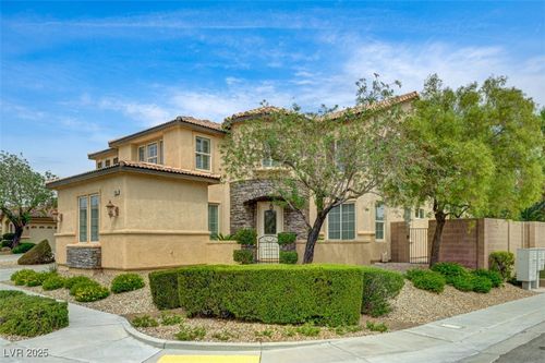 7390 Arcadia Bluff Ct, Las Vegas, NV, 89113-4003 | Card Image