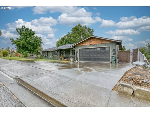 105 Se Kirk Ave, Pendleton, OR, 97801 | Card Image