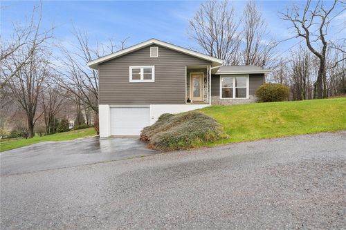144 Plum St, Davidsville, PA, 15928-9402 | Card Image