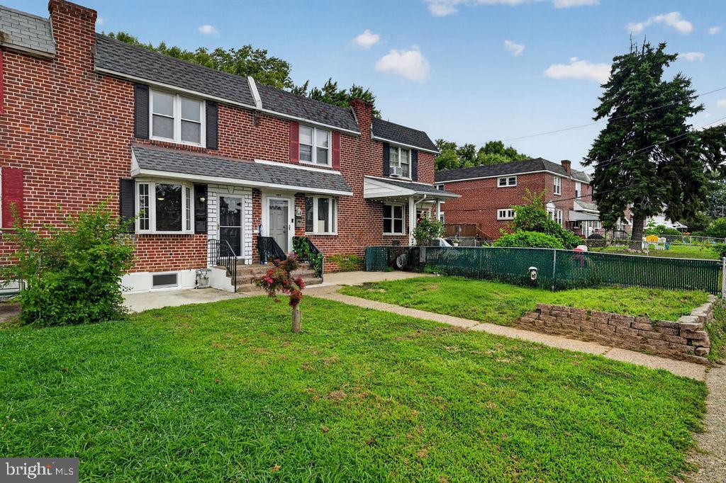 Residential in FOLCROFT 3