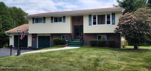 245 Foster Ave, Freeland, PA, 18224-3308 | Card Image