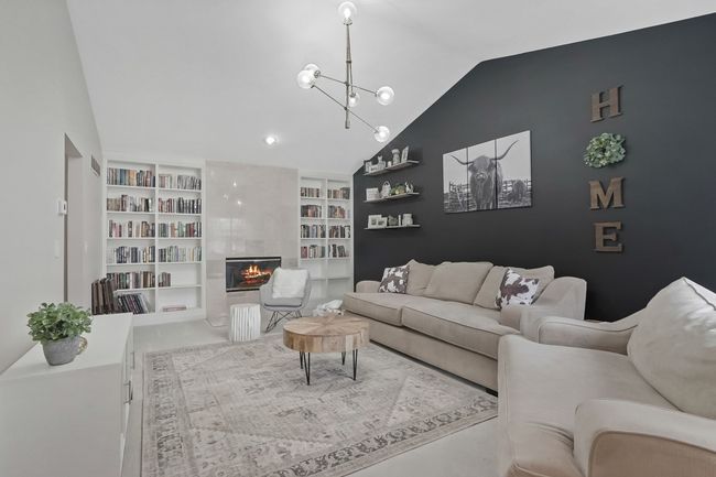 525 Winwood Cir, Condo with 2 bedrooms, 2 bathrooms and null parking in Walled Lake MI | Image 7