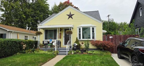 2289 Hamata Street, Fenton, MI, 48220 | Card Image