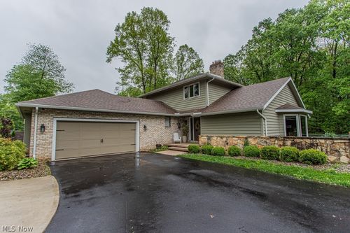 5777 Lockwood Blvd, Youngstown, OH, 44512-3957 | Card Image