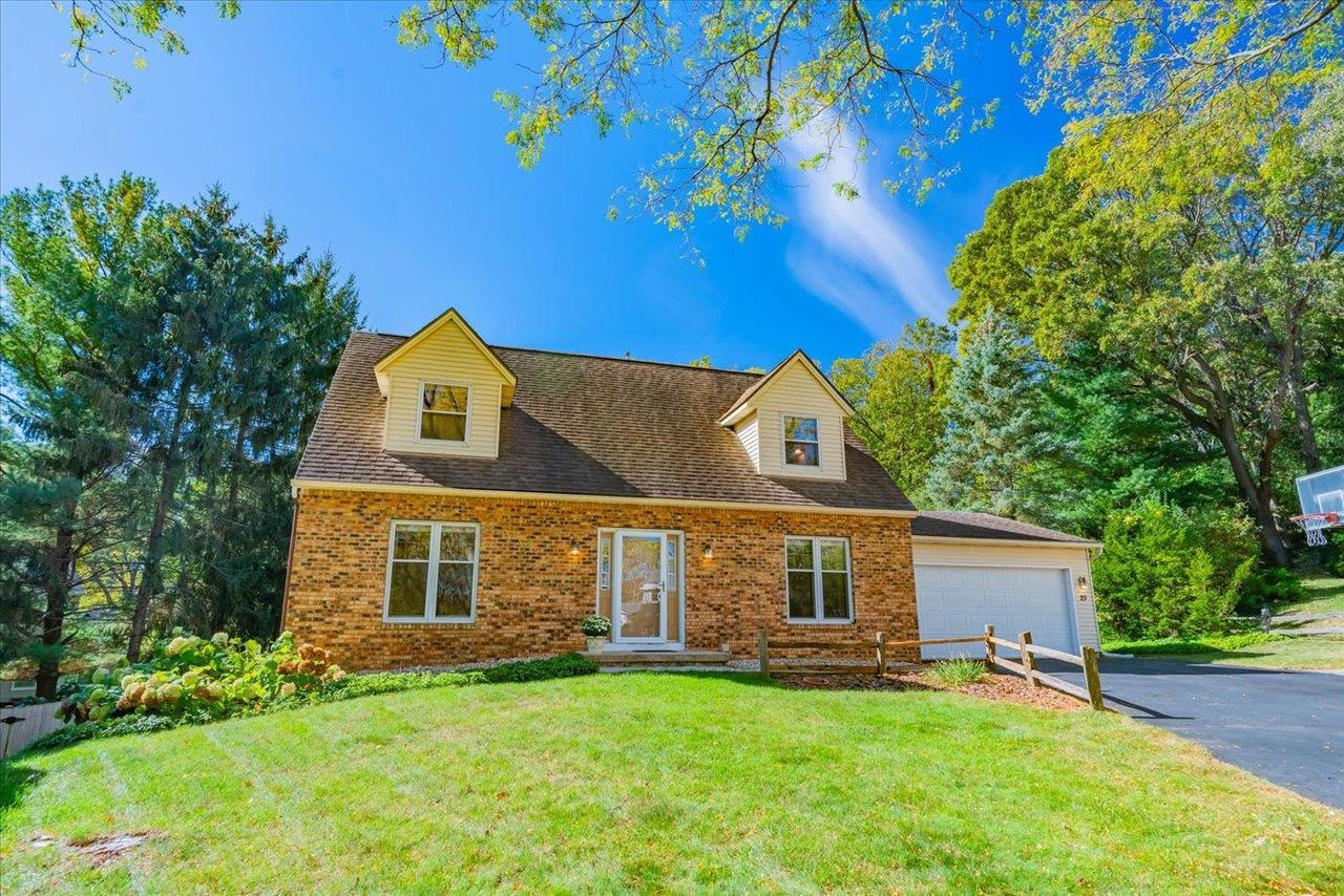 Lancaster Ct, Madison, WI 53719