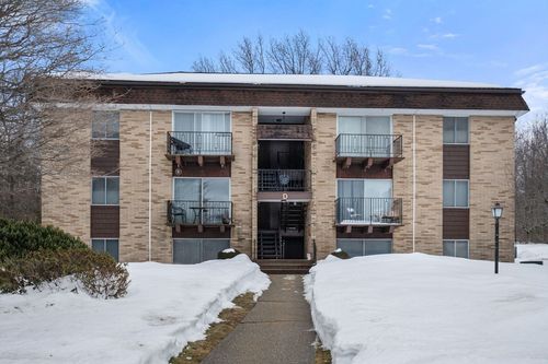 d31-121 Bailey St, Worcester, MA, 01602 | Card Image