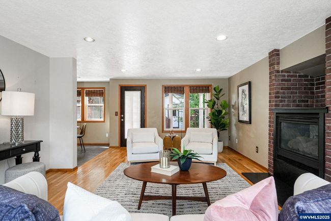2007 Chase Loop Sw, House other with 3 bedrooms, 3 bathrooms and null parking in Albany OR | Image 4