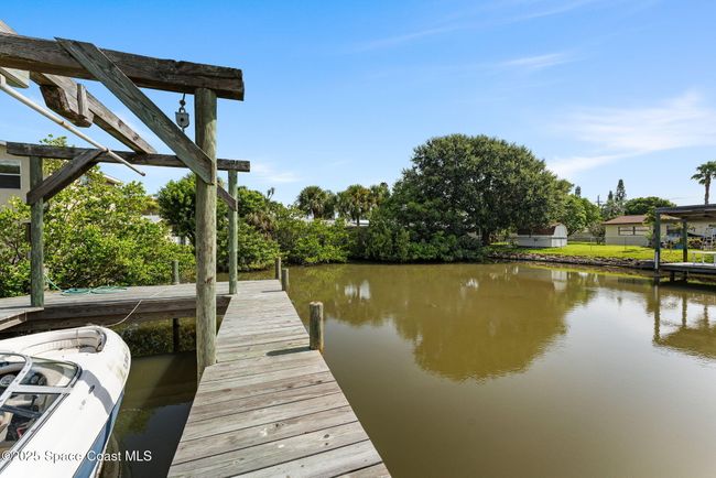 Imagine taking your coffee and breakfast on the go for an early morning boat ride straight from your backyard. | Image 41