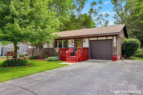4110 Wildwood Dr, Crystal Lake, IL, 60014-2424 | Card Image