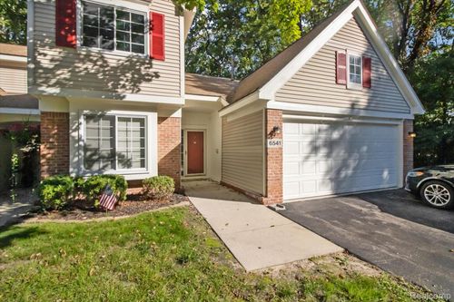 6541 Pembrook Dr, Westland, MI, 48185-7761 | Card Image