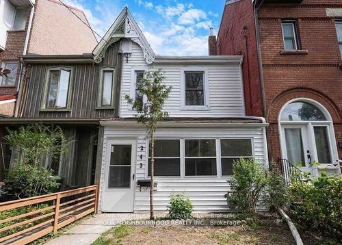 243 Lippincott St, Toronto, ON, M5S2P4 | Card Image