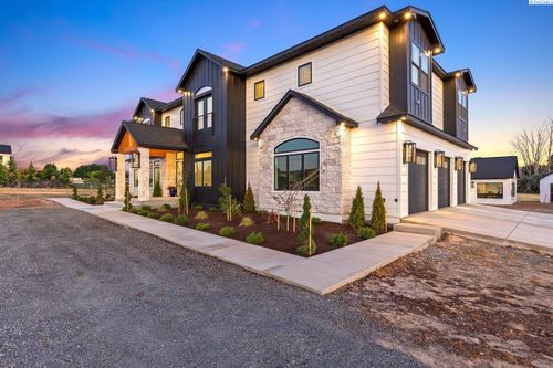 160 Serenity Lane, Yakima, WA, 98901 | Card Image