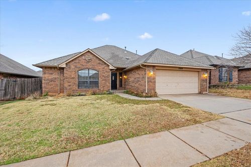 17029 Woodvine Dr, Edmond, OK, 73012-7912 | Card Image