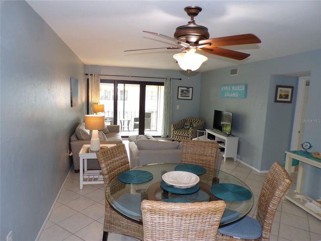 UNIT-207 - 1801 Gulf Dr N, Condo with 2 bedrooms, 2 bathrooms and null parking in BRADENTON BEACH FL | Image 7