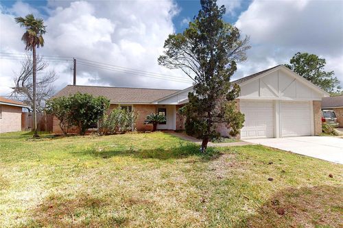 2711 Heritage Colony Dr, Webster, TX, 77598-3303 | Card Image