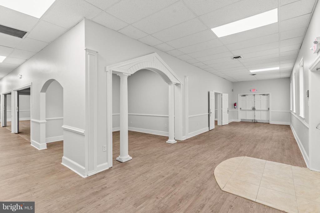Commercial Lease in RICHMOND 2