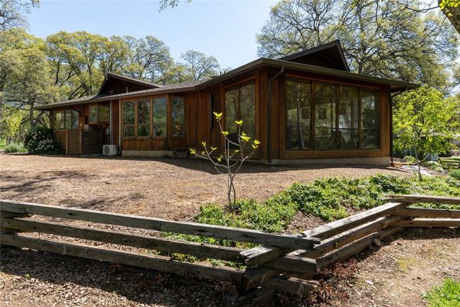 west view of the home | Image 9