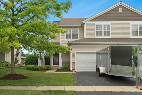 622 Schubert St, Woodstock, IL, 60098-8092 | Card Image