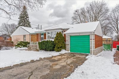 41 Redcar Ave, House other with 3 bedrooms, 1 bathrooms and 3 parking in Etobicoke ON | Image 2