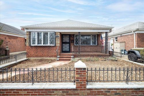 4724 168th Street, New York, NY, 11358 | Card Image