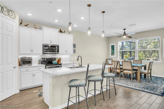 Convenient Dining Area with Great Views! | Image 9
