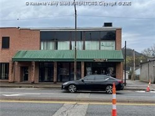 4112 Maccorkle Ave Se, Charleston, WV, 25304-1637 | Card Image