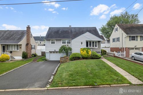 58 Hudson St, Metuchen, NJ, 08840-2852 | Card Image
