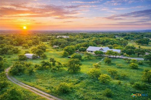 232 Crooked Oak Ln, Round Mountain, TX, 78663-6023 | Card Image