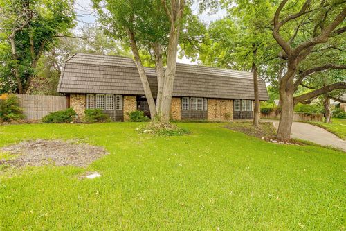 5300 Northcrest Rd, Fort Worth, TX, 76107-3217 | Card Image