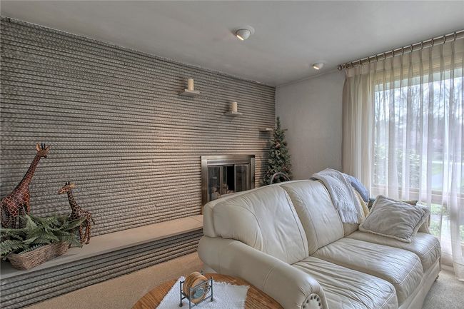 204 Bashforth Dr, House other with 3 bedrooms, 2 bathrooms and 1 parking in Jeannette PA | Image 8