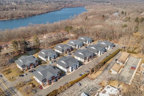 apt-38-41 W Summit St, South Hadley, MA, 01075-2771 | Card Image