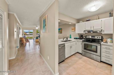 Entrance Hallway & Kitchen | Image 2