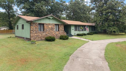 1017 Chinquapin St, Cassville, MO, 65625-5400 | Card Image