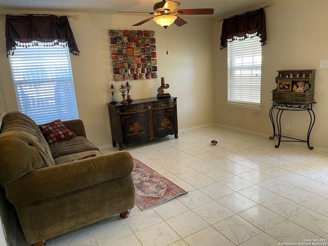 153 Springtree Pkwy, House other with 3 bedrooms, 2 bathrooms and null parking in Cibolo TX | Image 10