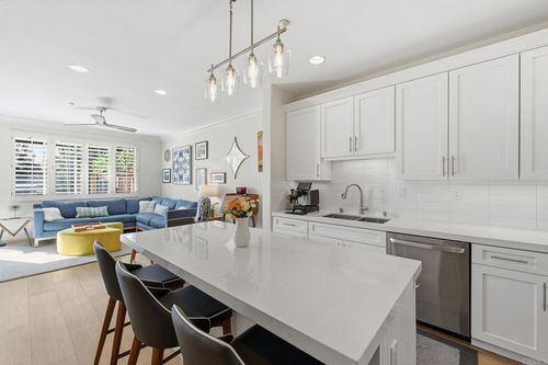 6325 Alexandri Cir, Carlsbad, CA, 92011-3600 | Card Image