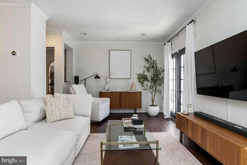 7391 Stream Way, Springfield, VA, 22152-3639 | Card Image