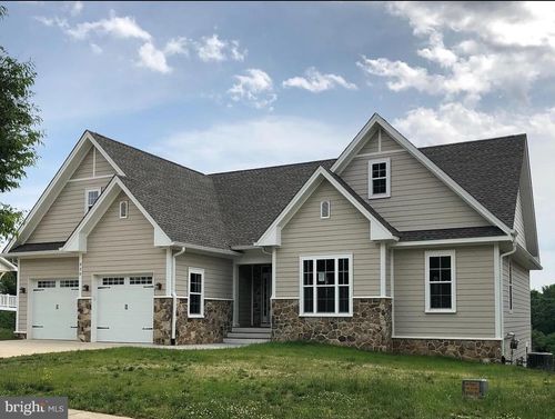 320 Linden Dr, WINCHESTER, VA, 22601-2836 | Card Image