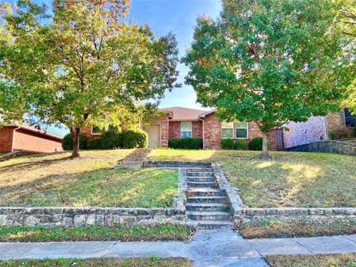 2804 Cameron Way, Mesquite, TX, 75181-4427 | Card Image