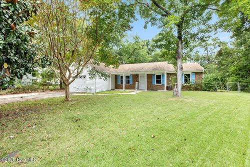 212 Kerry Ct, Jacksonville, NC, 28546-8613 | Card Image