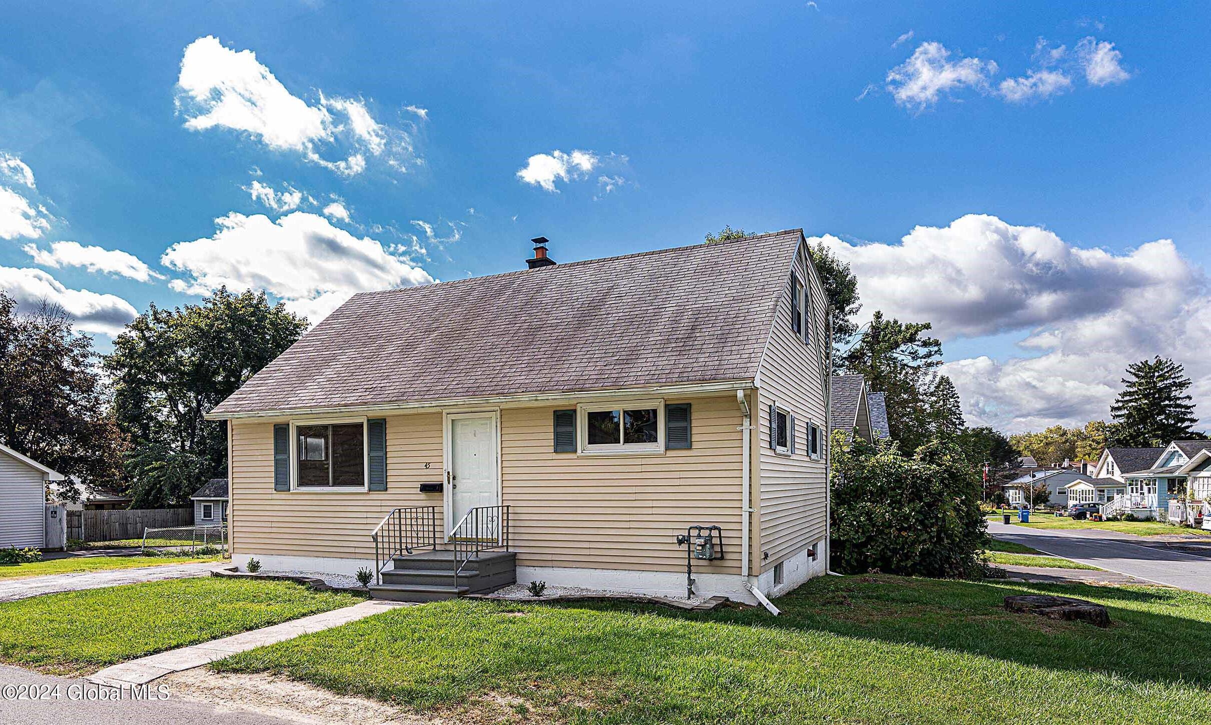 Homestead St, Albany, NY 12203