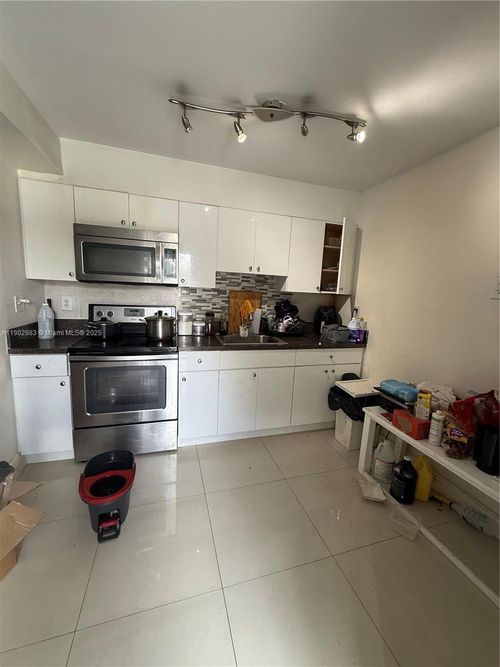 3-603 Sw 11th Ave, Miami, FL, 33130-4703 | Card Image