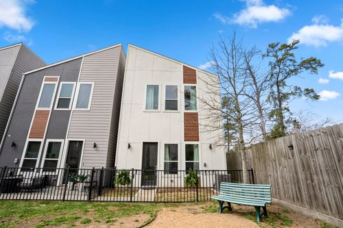 594 Janisch Rd, Houston, TX, 77018-2212 | Card Image